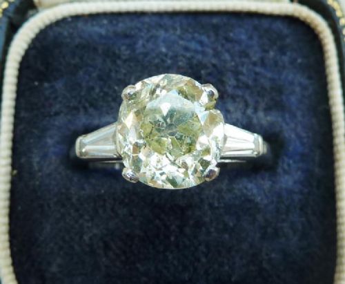Stunning art deco platinum 3.95ct diamond solitaire engagement old and baguette cut vintage antique ring