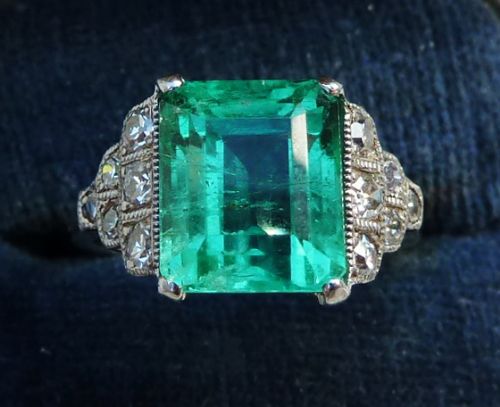 Fabulous Art Deco 18ct 18k White Gold 3.92ct Colombian Emerald and Diamonds Vintage Antique Ring