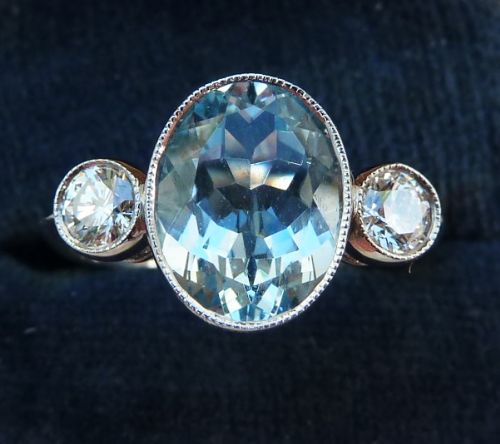 Gorgeous 18ct 18k White Gold 2.4ct Oval Cut Aquamarine and Diamond Trilogy Vintage Antique Ring