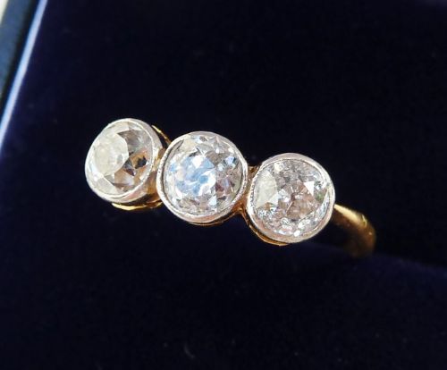fig 1. Gorgeous art deco 18ct 18k and white gold 1.30ct Diamond three stone trilogy vintage antique ring