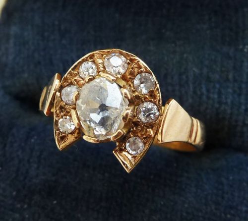 fig 1. Beautiful victorian 18ct 18k gold rose cut diamond lucky horse shoe pinky vintage antique ring