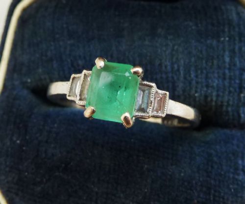 fig 1. Beautiful art deco 18ct 18k white gold 0.75ct emerald and baguette diamond vintage antique ring
