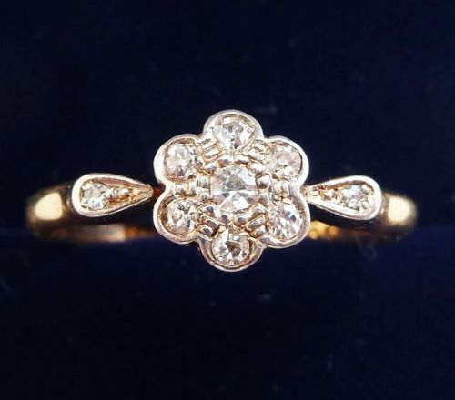 Beautiful Art Deco 18ct 18k and White Gold 0.15ct Diamond Daisy Cluster Vintage Antique Ring