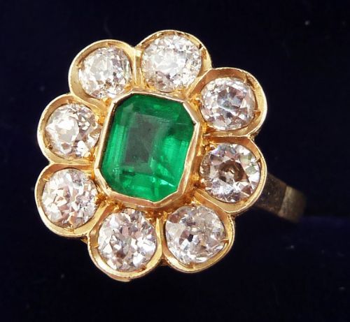 fig 1. Superb 18ct gold Edwardian Colombian Emerald and Diamonds cluster daisy ring