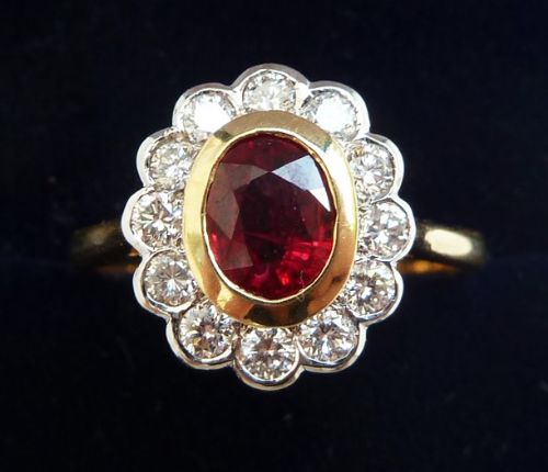 Gorgeous Art Deco 18ct and White Gold 0.80ct Ruby and Diamond Vintage Antique Cluster Ring