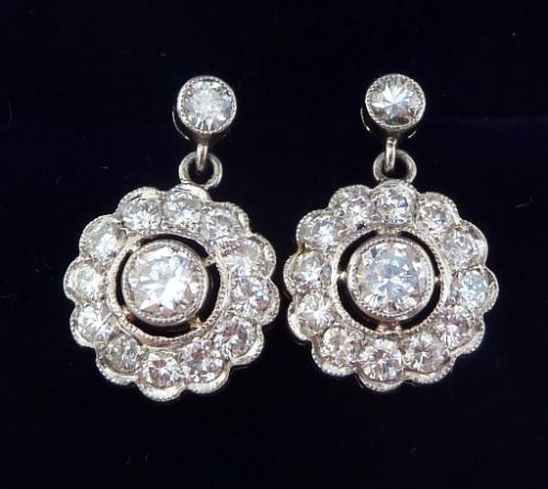 Gorgeous Art Deco Platinum 1.70ct Diamond Daisy Cluster Drop Earrings