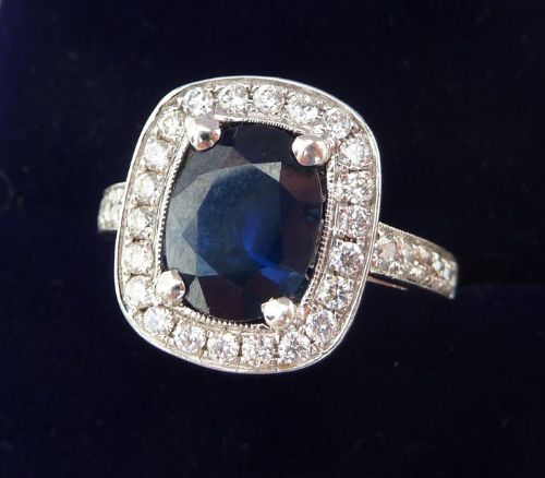 fig 1. Stunning vintage 18ct 18k white gold 2.20 Sapphire and 0.70ct Diamond vintage antique cluster ring