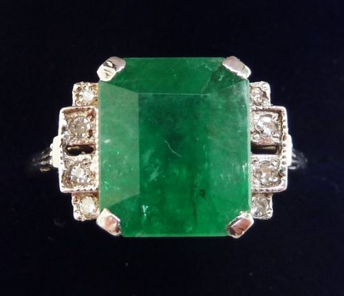 Gorgeous Art Deco 18ct White Gold 4.25ct Emerald and Diamond Vintage Antique Ring