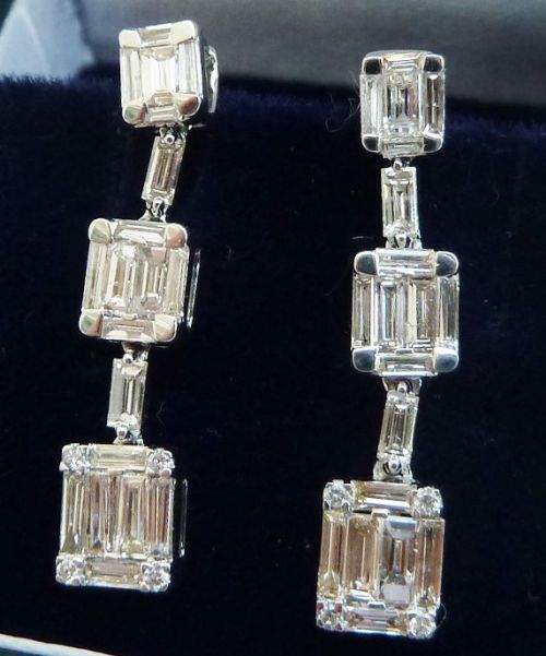 fig 1. Gorgeous art deco 18ct 18k white gold 1.30ct baguette diamond drop vintage antique earrings
