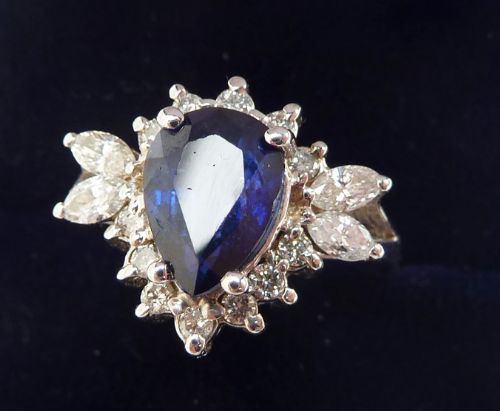 fig 1. Gorgeous vintage 18ct white gold 1.75ct sapphire and diamond cluster ring