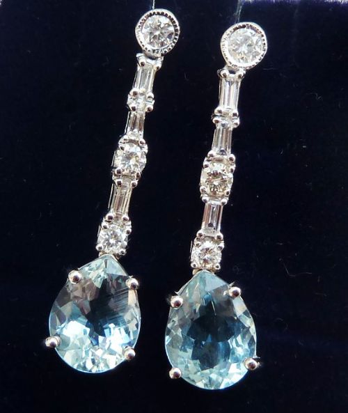fig 1. Gorgeous art deco 18ct white gold 4.50ct aquamarine and diamond dangle vintage antique earrings