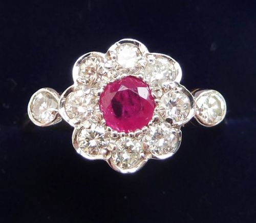 Gorgeous Art Deco 18ct 18k and White Gold Ruby and Diamond Daisy Vintage Antique Ring
