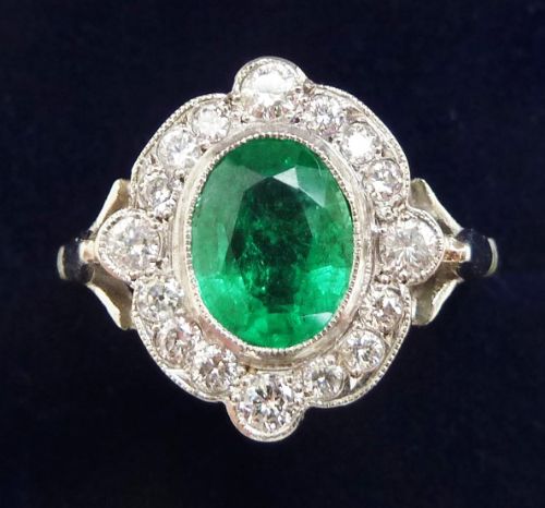 Gorgeous Art Deco 18ct White Gold 1.50ct Emerald and Diamond Vintage Antique Cluster Ring
