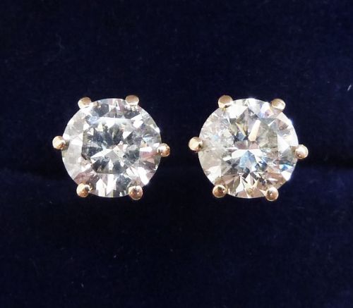 fig 1. Stunning victorian 18ct 18k gold 2ct old cut diamond stud vintage antique earrings