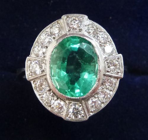 Gorgeous Art Deco Platinum 1.90ct Emerald and Diamond Vintage Antique Cluster Ring