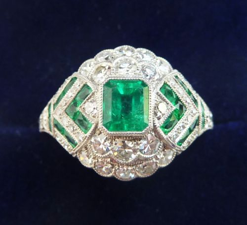 Stunning Platinum 0.90ct Emerald and Diamond Vintage Antique Cluster Ring