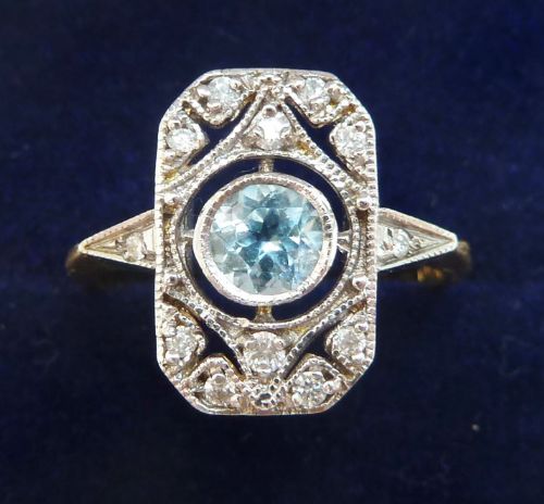 Beautiful Art Deco 18ct 18k Gold and Platinum Aquamarine and Diamond Vintage Antique Ring