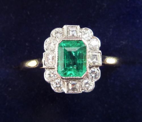 Gorgeous Art Deco 18ct 18k Gold and Platinum 0.75ct Emerald and Diamond Vintage Antique Ring