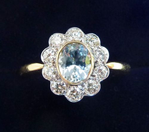 Beautiful Art Deco 18ct 18k and White Gold 0.60ct Oval Cut Aquamarine and Diamond Vintage Antique Ring