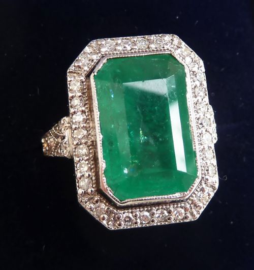 fig 2. Fabulous art deco elongated 18ct 18k white gold 6.25ct emerald and diamond vintage antique ring