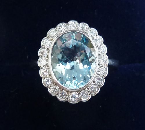 Beautiful Art Deco Platinum 2.25ct Oval Cut Aquamarine and Diamond Vintage Antique Ring