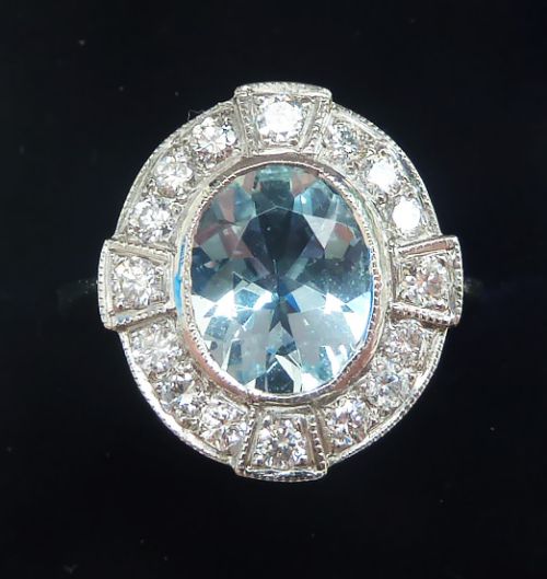 Stunning Art Deco Platinum 1.75ct Aquamarine and Diamond Vintage Antique Cluster Ring