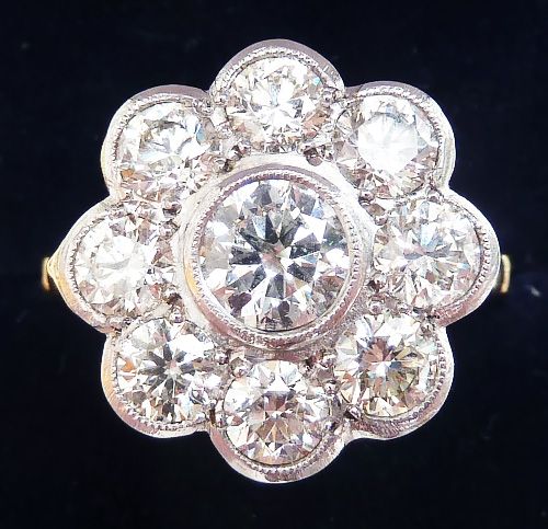 Stunning art deco 18ct gold and platinum 2.55ct diamond daisy vintage antique cluster ring