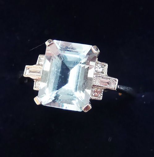 fig 1. Beautiful art deco platinum 1.90ct aquamarine and baguette diamond vintage antique ring