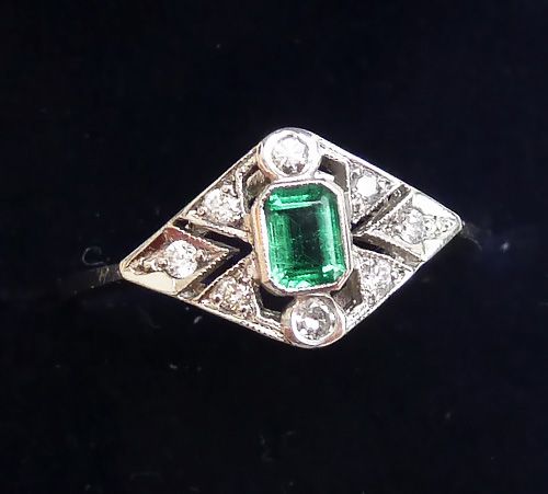fig 2. Beautiful art deco platinum 0.25ct emerald and diamond vintage antique cluster ring