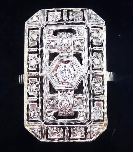 Beautiful art deco platinum 0.31ct elongated diamond vintage antique cluster ring