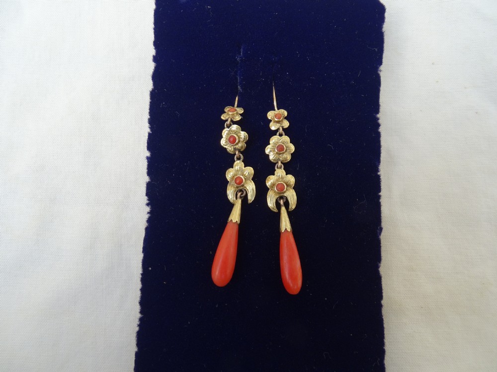 Beautiful victorian 18ct 18k gold coral dangle drop vintage antique daisy flower earrings View II