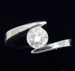 GORGEOUS ART DECO 18CT WHITE GOLD 087CT DIAMOND SOLITAIRE VINTAGE ANTIQUE TWIST RING