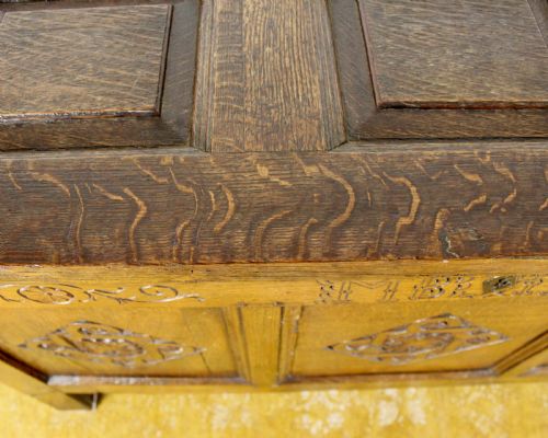 OAK CARVED COFFER - ADDITIONAL PHOTO 6