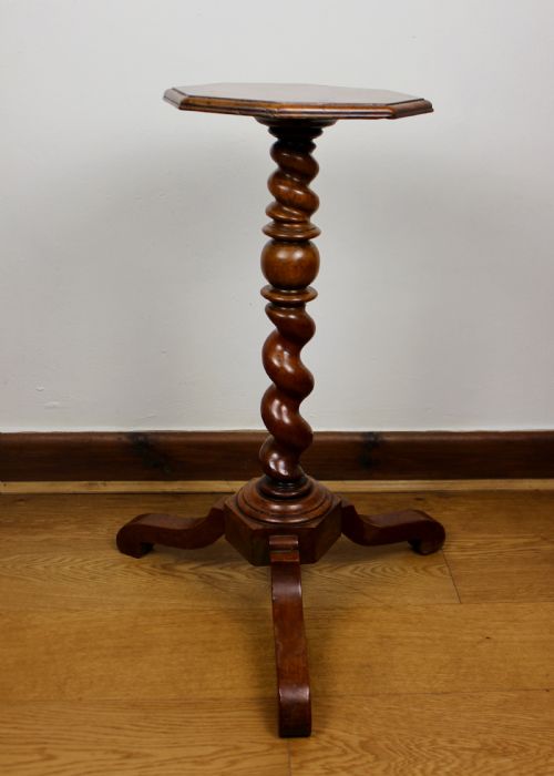 WILLIAM MARY WALNUT TRIPOD CANDLE STAND CIRCA 1690 - ADDITIONAL PHOTO 8