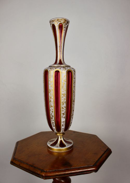 A BOHEMIAN OVERLAID RUBY GLASS PANELLED OVOID VASE C1880 - ADDITIONAL PHOTO 8
