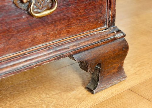 GEORGE III OAK CHEST ON CHEST SET OF DRAWERS DATED CIRCA 1770 - ADDITIONAL PHOTO 4