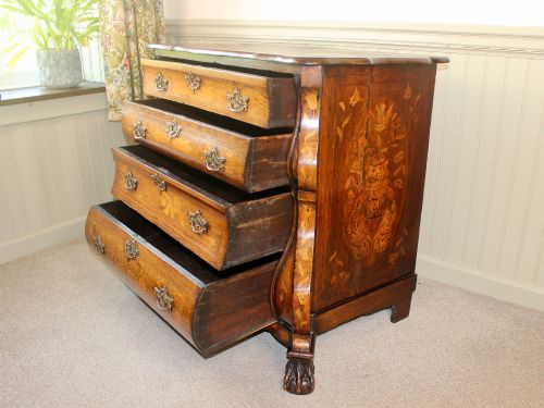 18TH CENTURY DUTCH MARQUETRY BOMBE OAK CHEST OF DRAWERS - ADDITIONAL PHOTO 7
