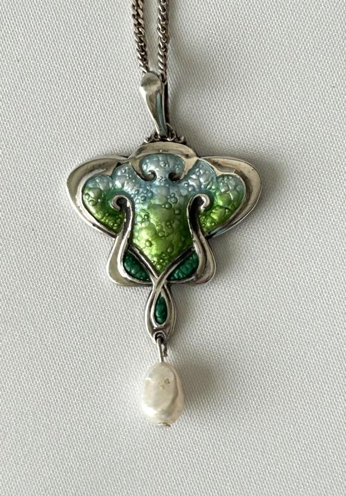A Fabulous Art Nouveau Silver, Enamel & Pearl Pendant Necklace