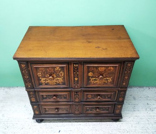 MARQUETRY CHEST 17TH CENTURY - ADDITIONAL PHOTO 5
