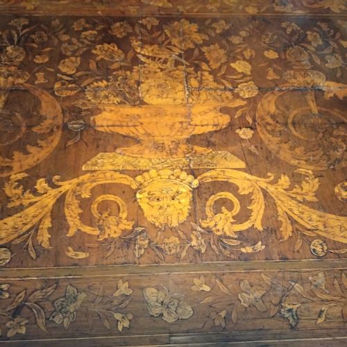 18TH CENTURY MARQUETRY CENTRE TABLE - ADDITIONAL PHOTO 3