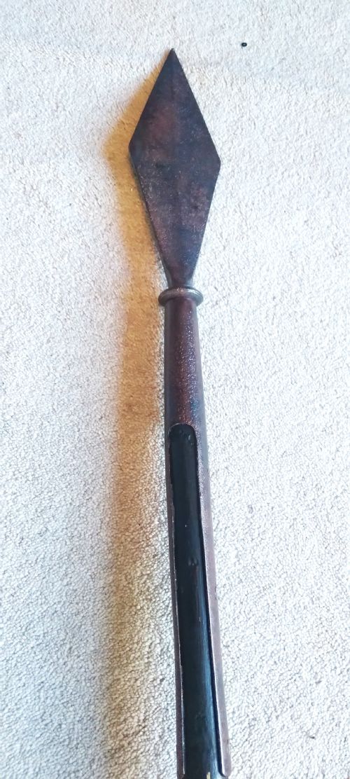 ANTIQUE PAIR OF COURT POLE SPEARS - ADDITIONAL PHOTO 2