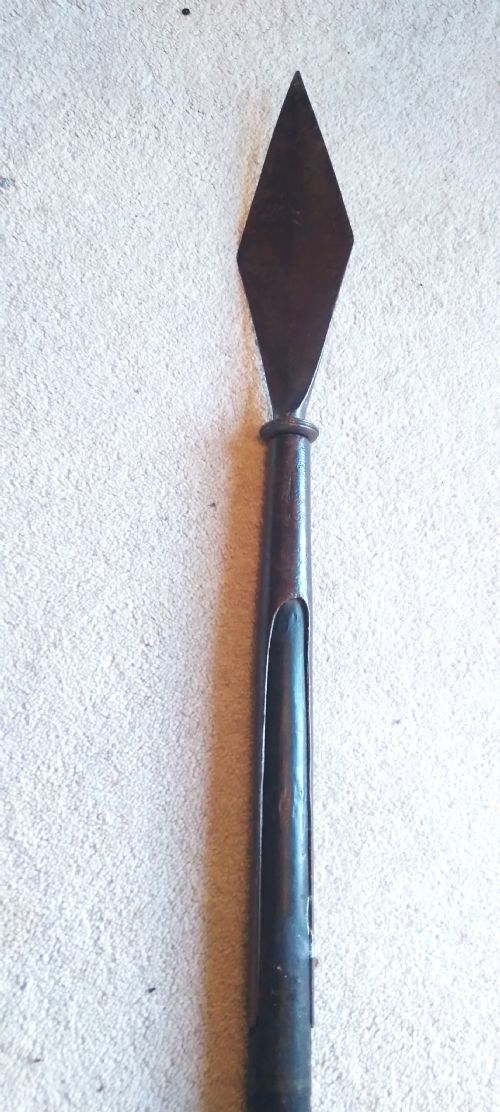 ANTIQUE PAIR OF COURT POLE SPEARS - ADDITIONAL PHOTO 3
