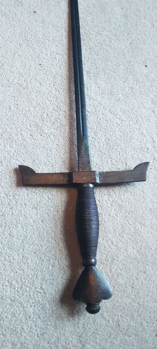 ANTIQUE IRON BATTLE SWORD - ADDITIONAL PHOTO 2