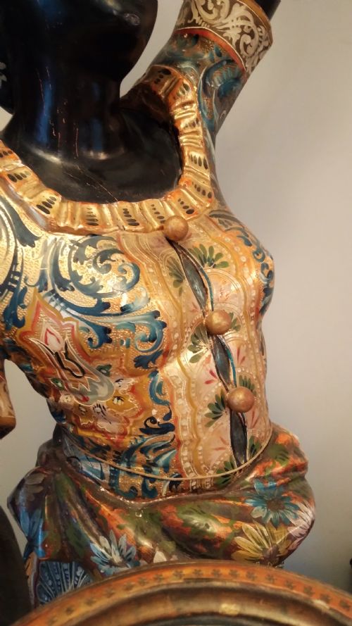 VENETIAN FIGURE ON STAND ORIGINAL GILT POLYCHROME - ADDITIONAL PHOTO 4