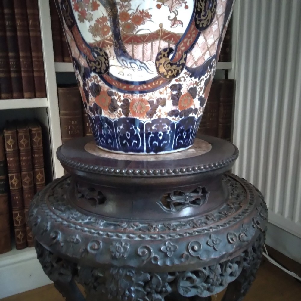 LARGE IMARI VASE ON STAND View IV
