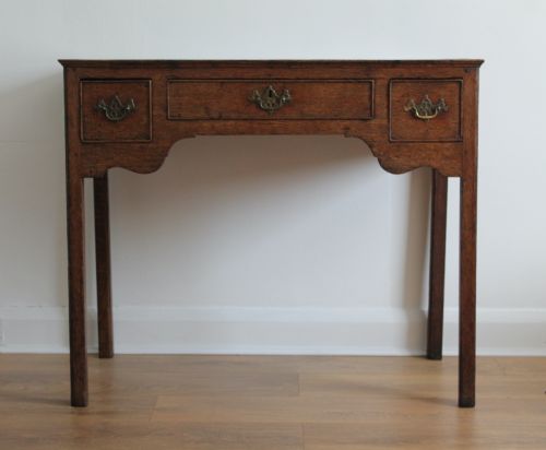 Period Oak Lowboy / occasional table