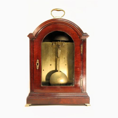 SMALL STRIKING FUSEE BRACKETTABLE CLOCK BY PERIGAL OF LONDON MAHOGANY CASE AND SILVERED DIAL CIRCA 1790 - ADDITIONAL PHOTO 2