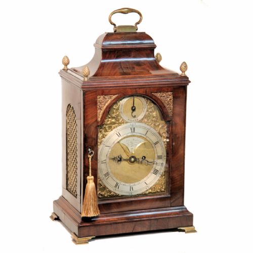 BELL TOP WALNUT TABLE BRACKET CLOCK BY JOHN TAYLOR OF LONDON TIC TAC ESCAPEMENT CIRCA 1780 - ADDITIONAL PHOTO 2