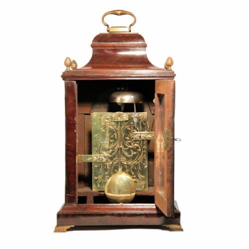 BELL TOP WALNUT TABLE BRACKET CLOCK BY JOHN TAYLOR OF LONDON TIC TAC ESCAPEMENT CIRCA 1780 - ADDITIONAL PHOTO 3