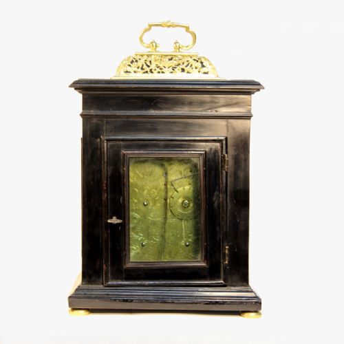 AN ENGLISH BASKET TOP STRIKING TABLE CLOCK OF SMALL SIZE BY JOHN EBSWORTH OF LONDON CIRCA 1685 - ADDITIONAL PHOTO 3
